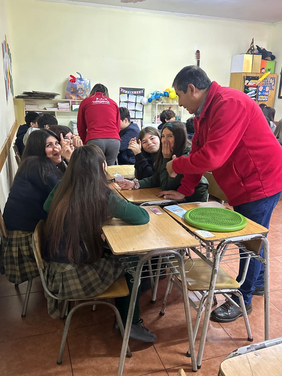 CHARLA PREVENTIVA DE DROGAS Y ALCOHOL (Escuela Blumenthal Básica) (13)